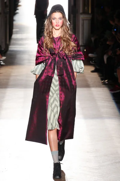 Look 1
